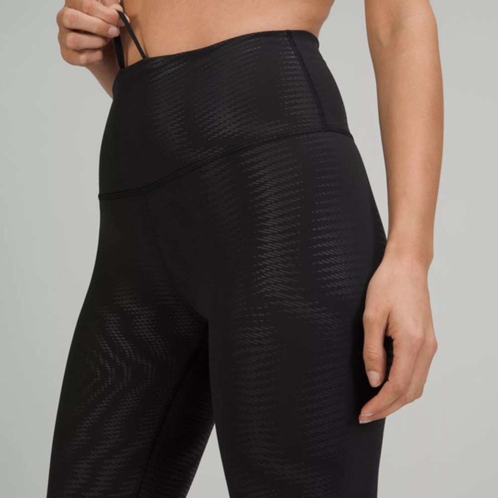 Women’s Lululemon Wunder Train leggings size 0